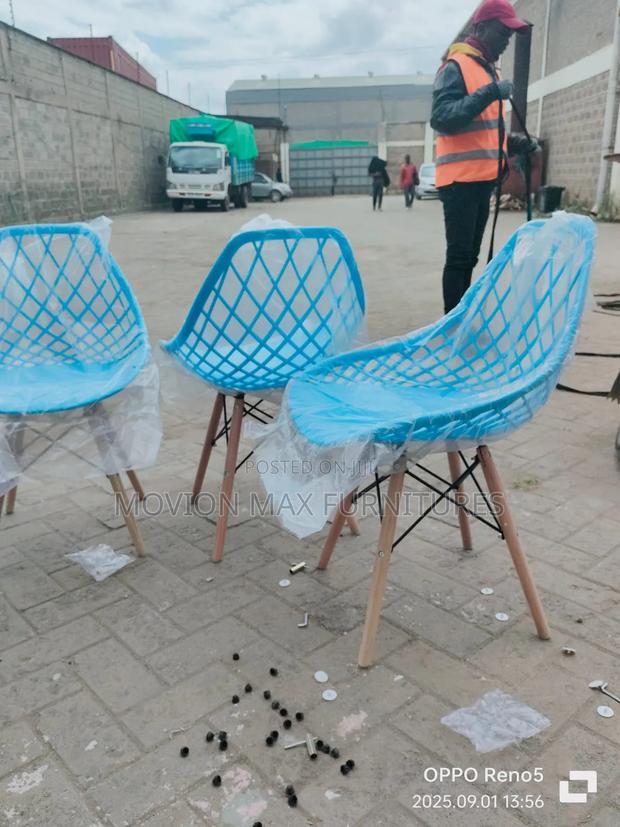 Blue Mesh Ottoman Chair - main view