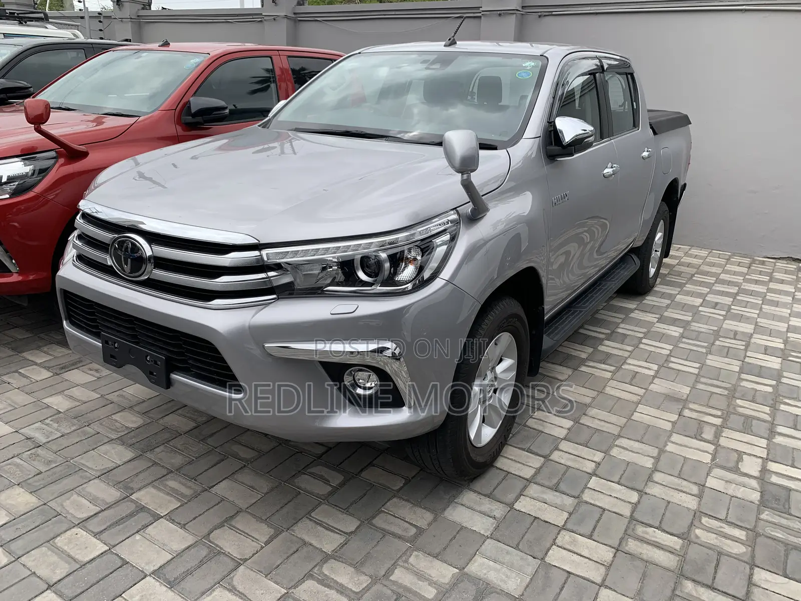 Toyota Hilux Revo Double Cab Deisel 2.4 AWD 2018 Silver
