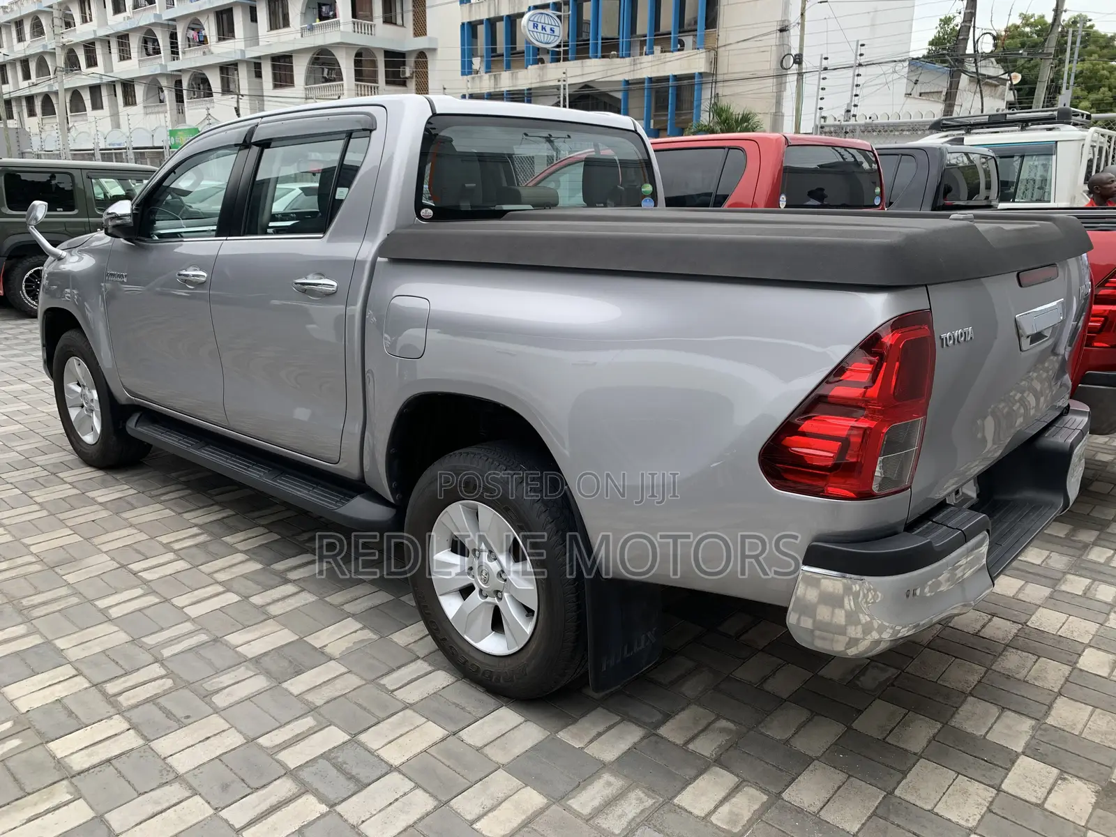 Toyota Hilux Revo Double Cab Deisel 2.4 AWD 2018 Silver