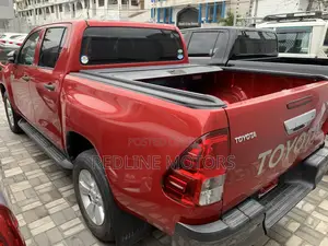Toyota Hilux Revo Double Cab Deisel 2.4 AWD 2018 Red