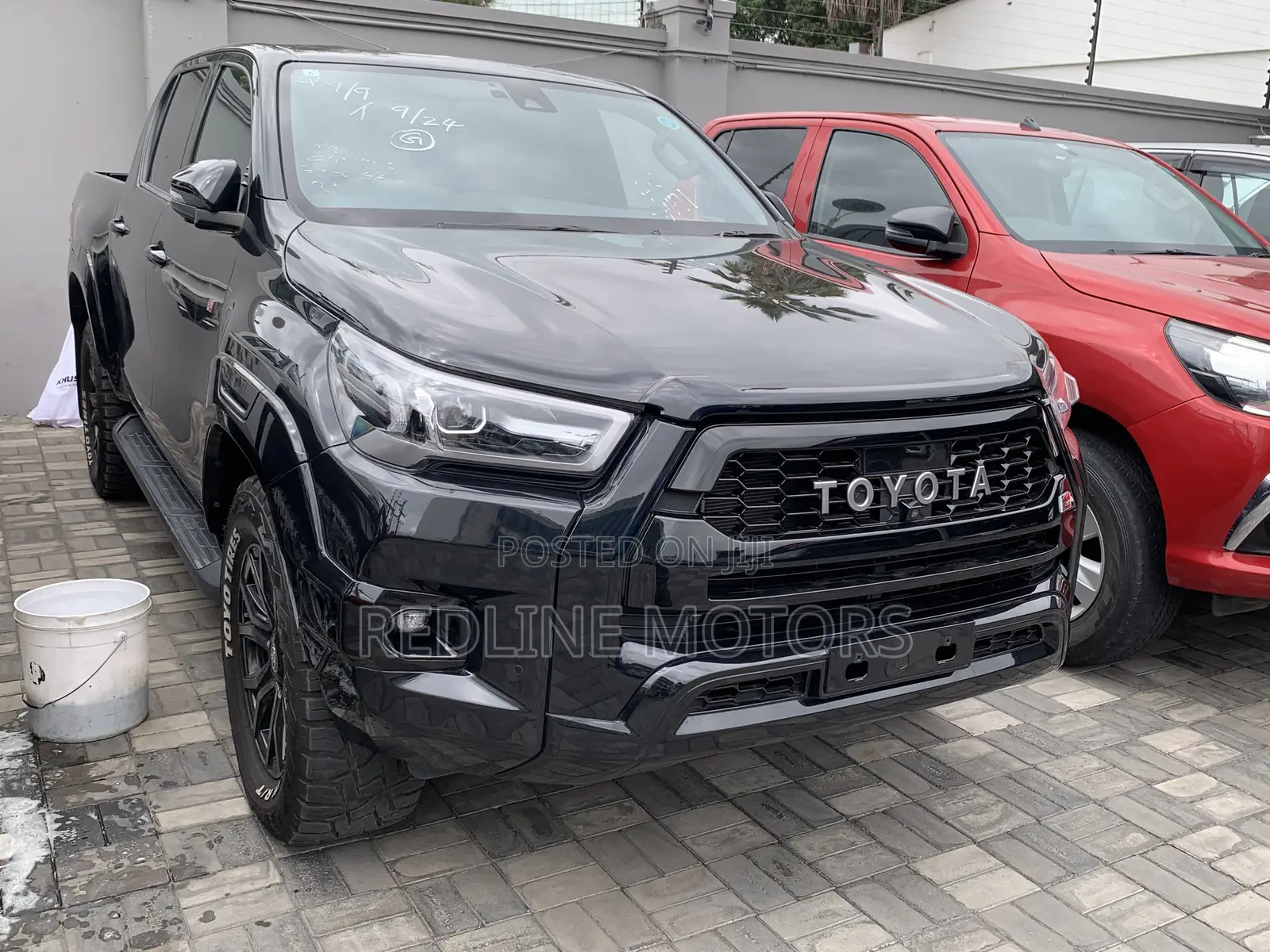 Toyota Hilux Revo Double Cab Deisel 2.4 AWD 2022 Black