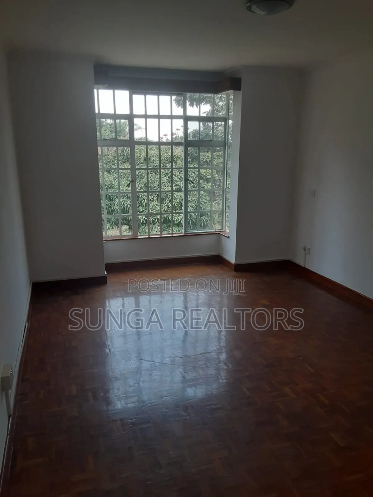 4bdrm House in Rosslyn for sale