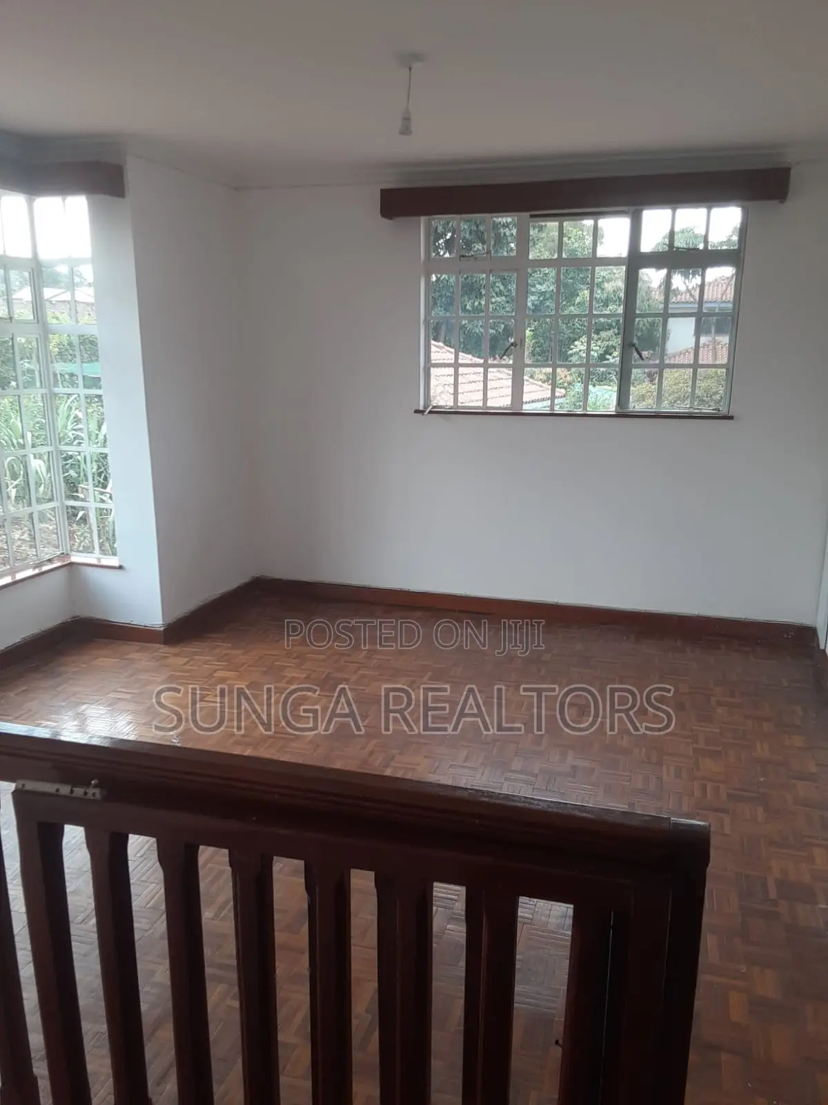 4bdrm House in Rosslyn for sale