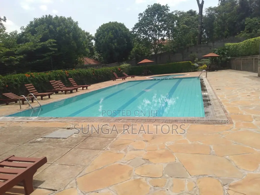 4bdrm House in Rosslyn for sale