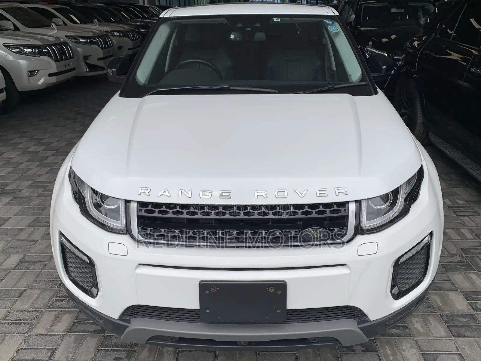 Land Rover Range Rover Evoque HSE 4x4 5-Door 2017 White