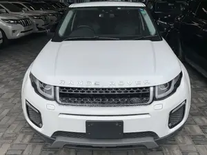 Land Rover Range Rover Evoque HSE 4x4 5-Door 2017 White