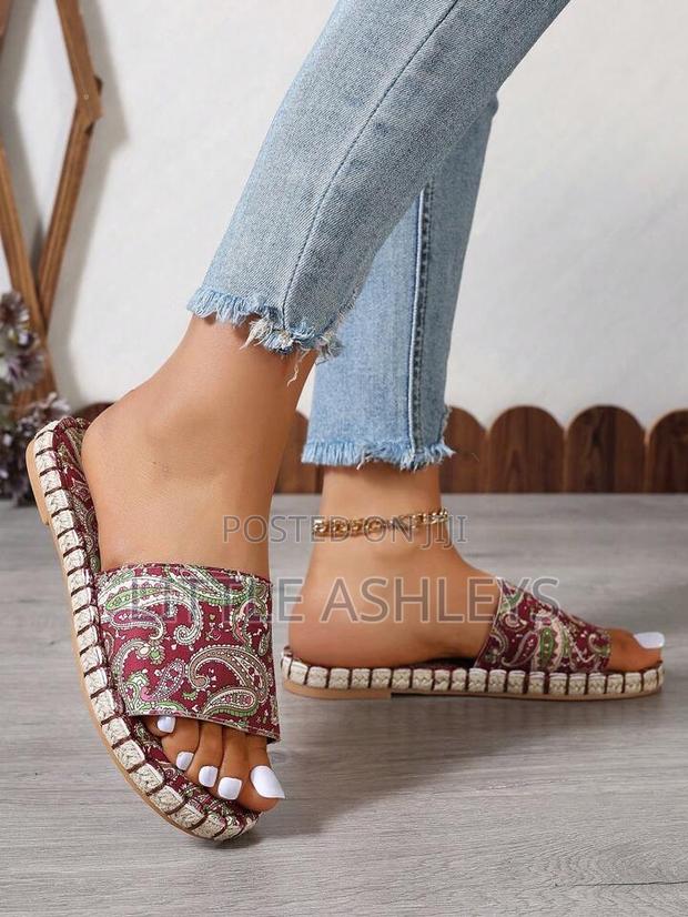 Classy Beach Sandals - thumbnail 2