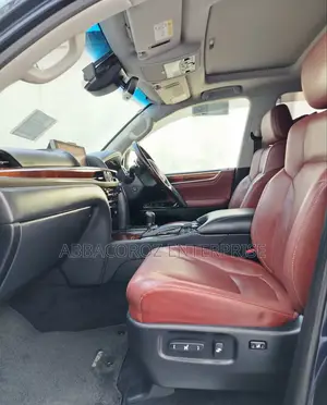 Lexus LX 570 AWD 2018 Blue