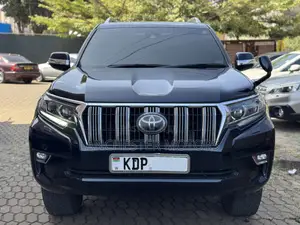 Toyota Land Cruiser Prado 2017 Blue