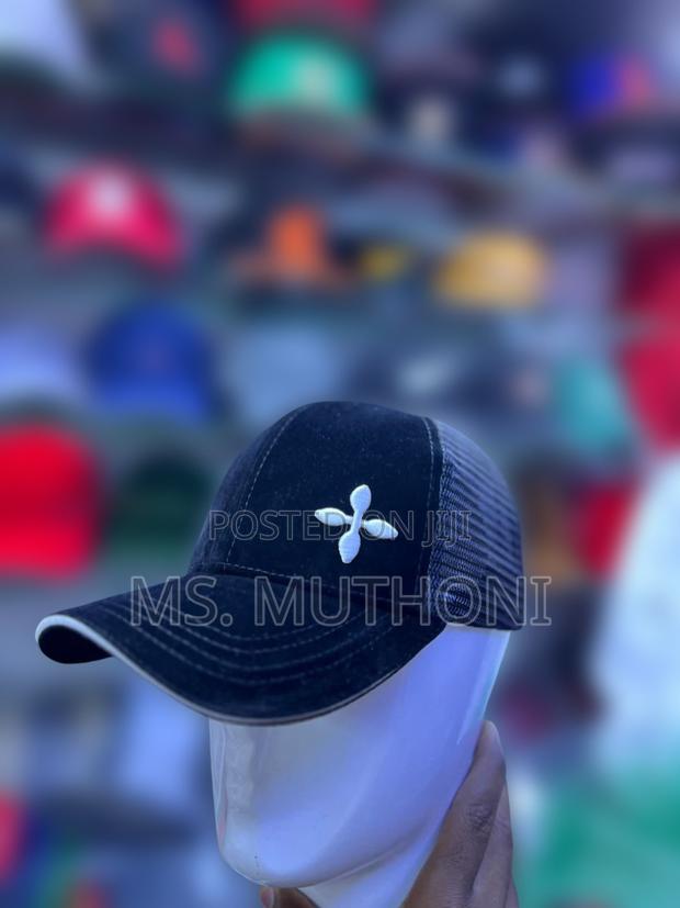 Trucker Velvet Cap With a Breatheable Mesh Back - thumbnail 6