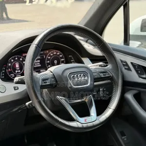 Audi Q7 45 SE Premium AWD quattro 2019 White