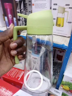 Oil Dispenser With a Spray