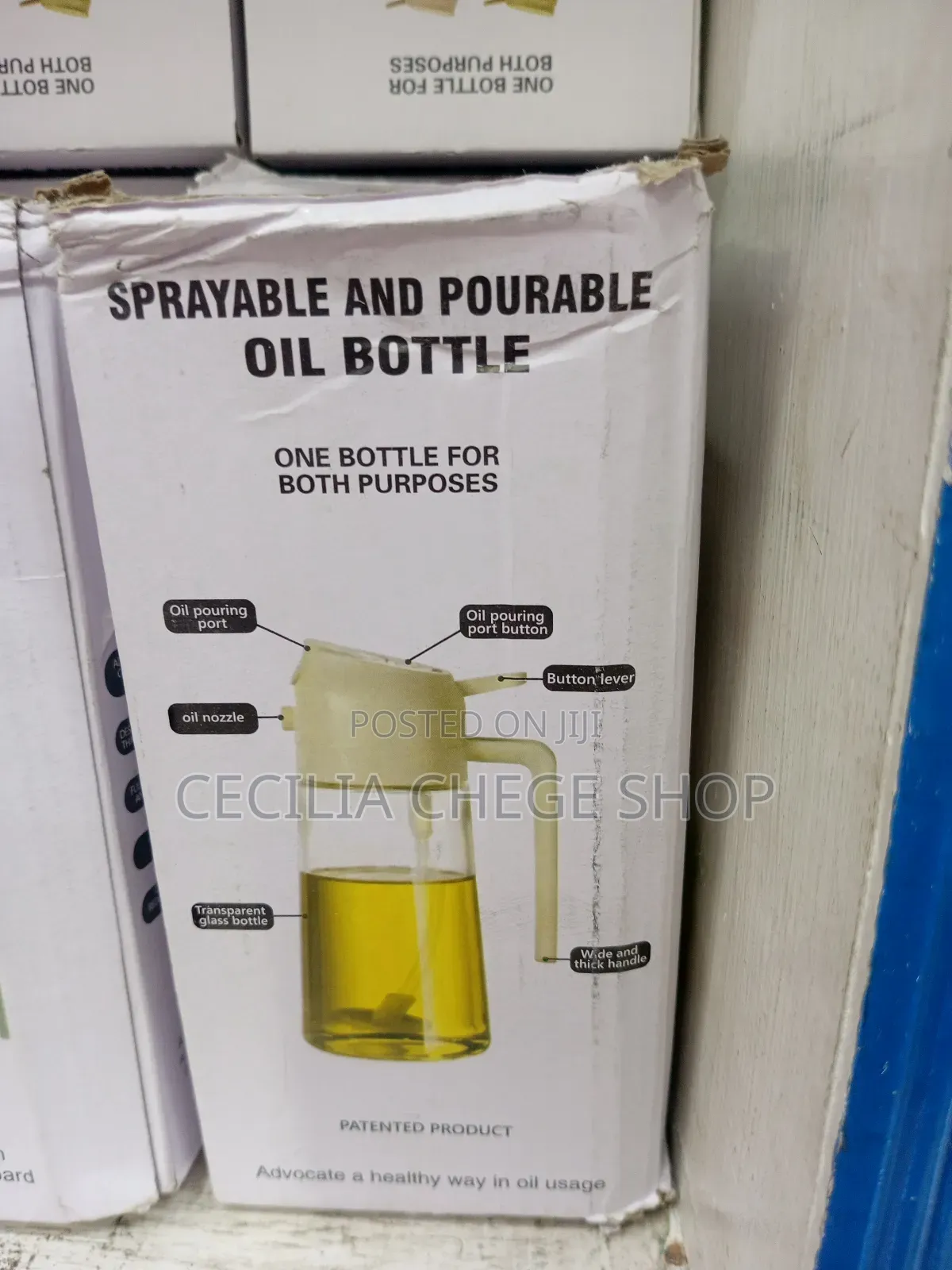 Oil Dispenser With a Spray