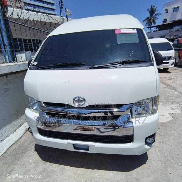 Toyota Grand HiAce 2019 White