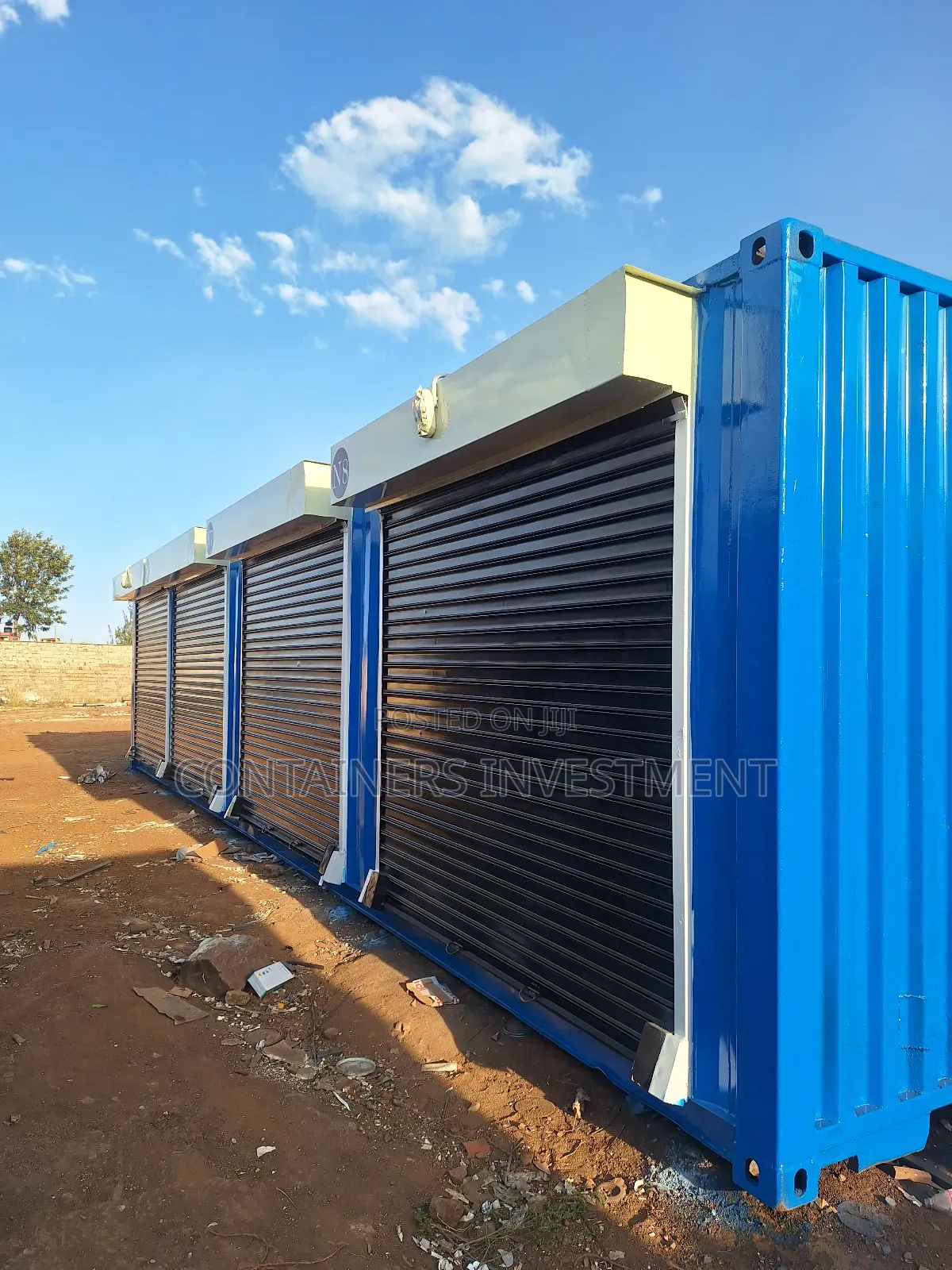 40ft Container 4 Shops Available.