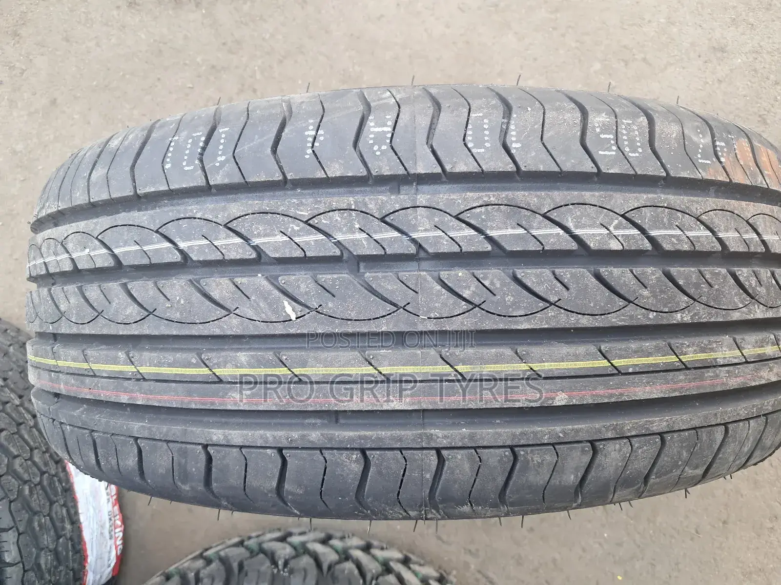 Centara 215/55r16