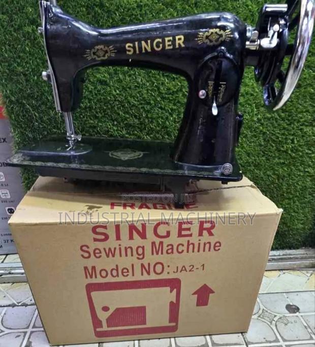 Singer Sewing Machine - main view