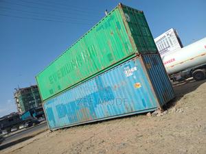 Clean 40ft Containers Ready for Fabrication - main view