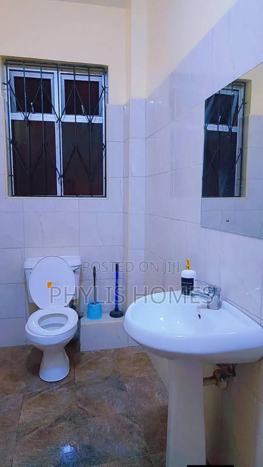 Stylish Cozy One Bedroom Air BNB in South B