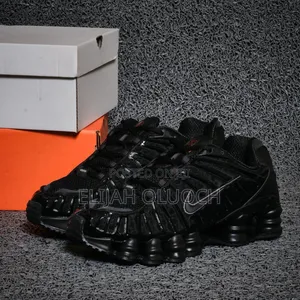 All Black Nike Shox