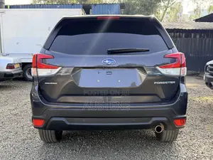 Subaru Forester 2.5i Premium AWD 2018 Gray