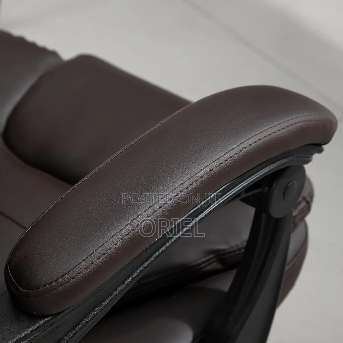 Executive Office Chair : Lincoln Faux Leather Executive Chair