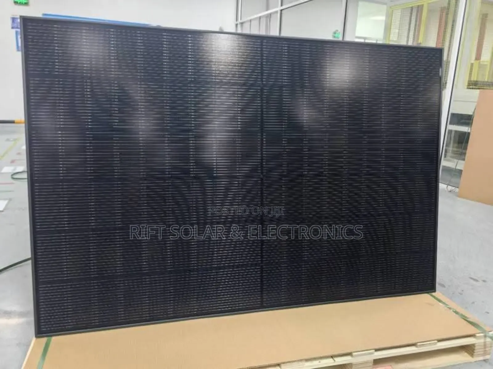 550 Watts Bifacial Monocrystalline All Weather Solar Panels Half Cell