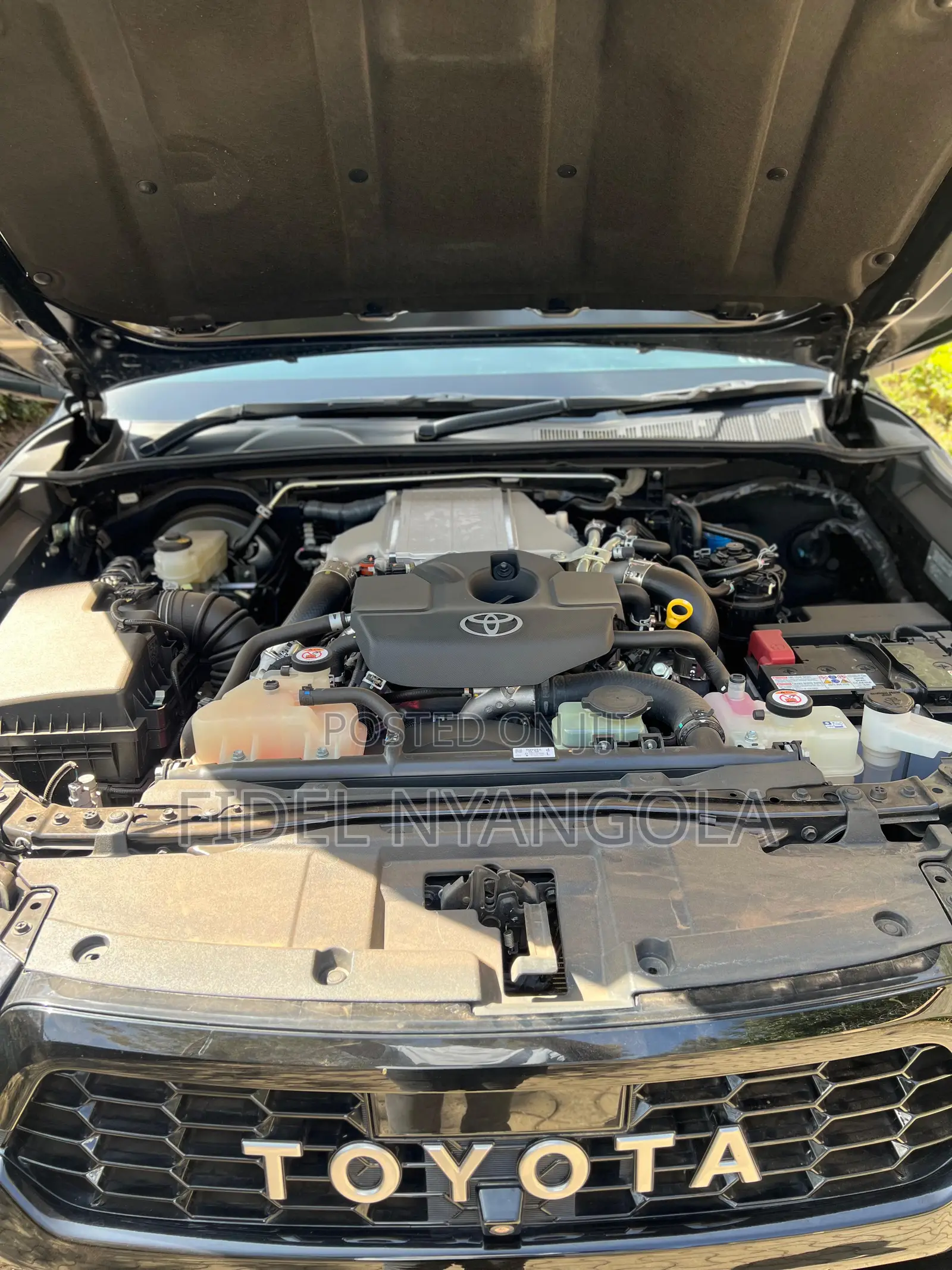 Toyota Hilux 2.4 Diesel 2020 Black