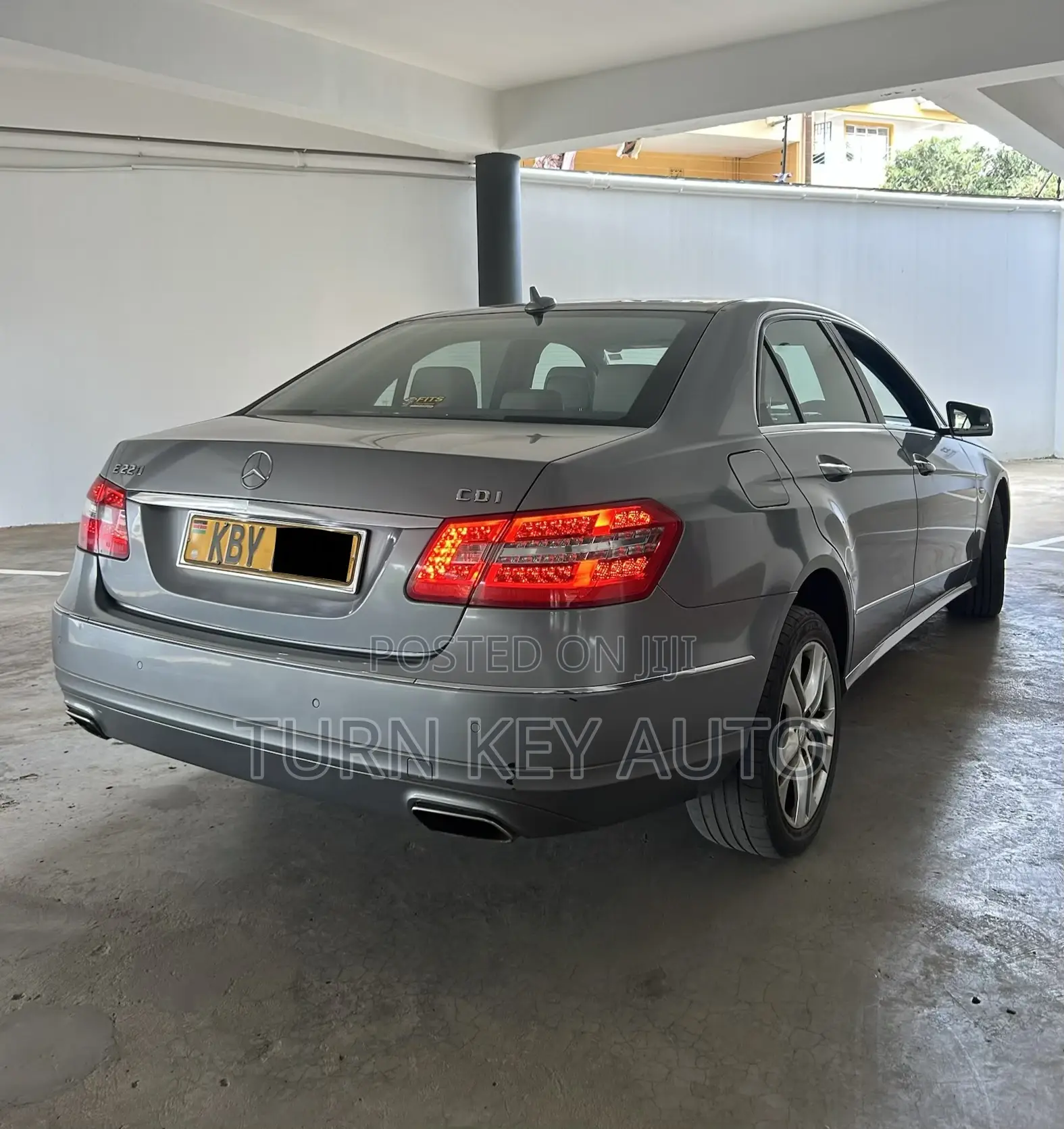 Mercedes-Benz E220 2010 Silver
