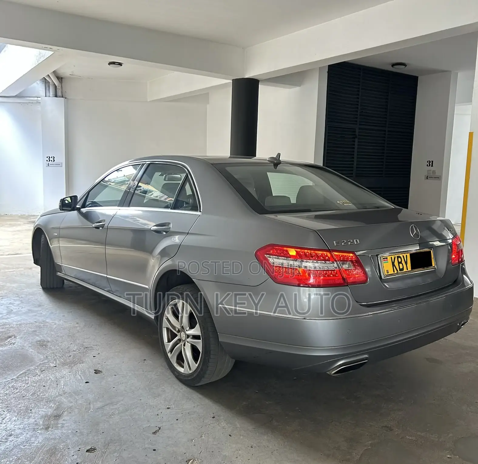 Mercedes-Benz E220 2010 Silver