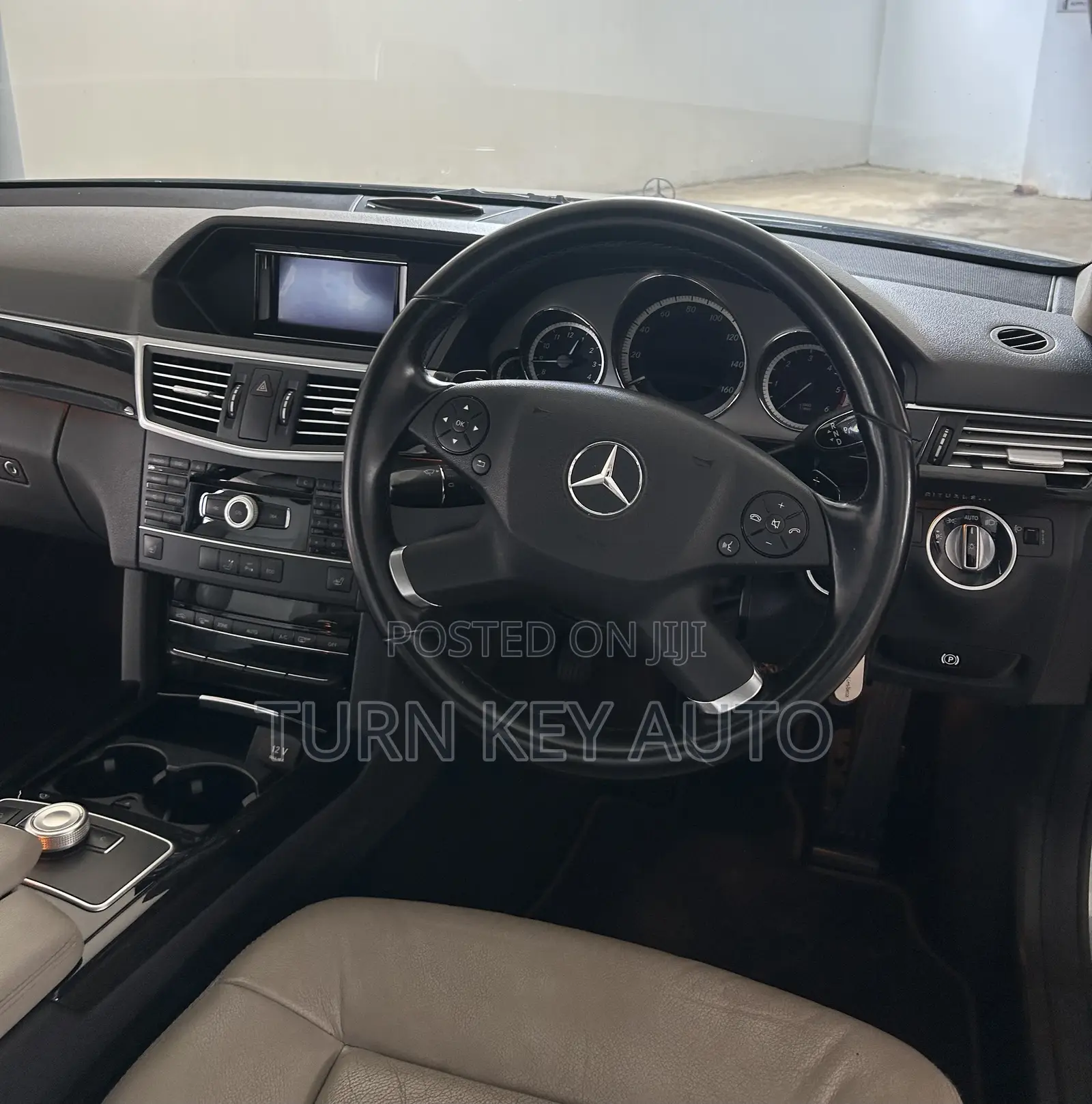 Mercedes-Benz E220 2010 Silver