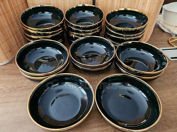 21cm Black Gold Line Serving Bowl
