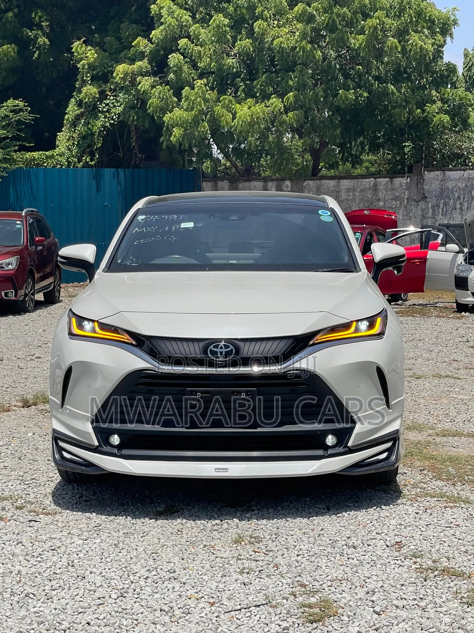 Toyota Harrier 2.0 2020 Red