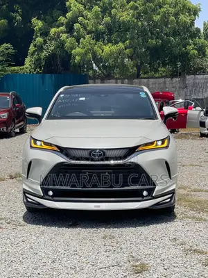 Toyota Harrier 2.0 2020 Red