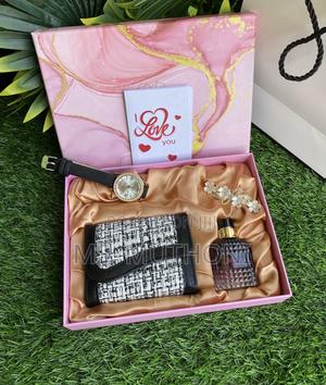 Fragrance/ Purse Valentines Ladies Gift Set*  * - main view