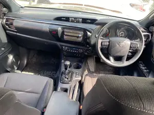 Toyota Hilux 2018 Black