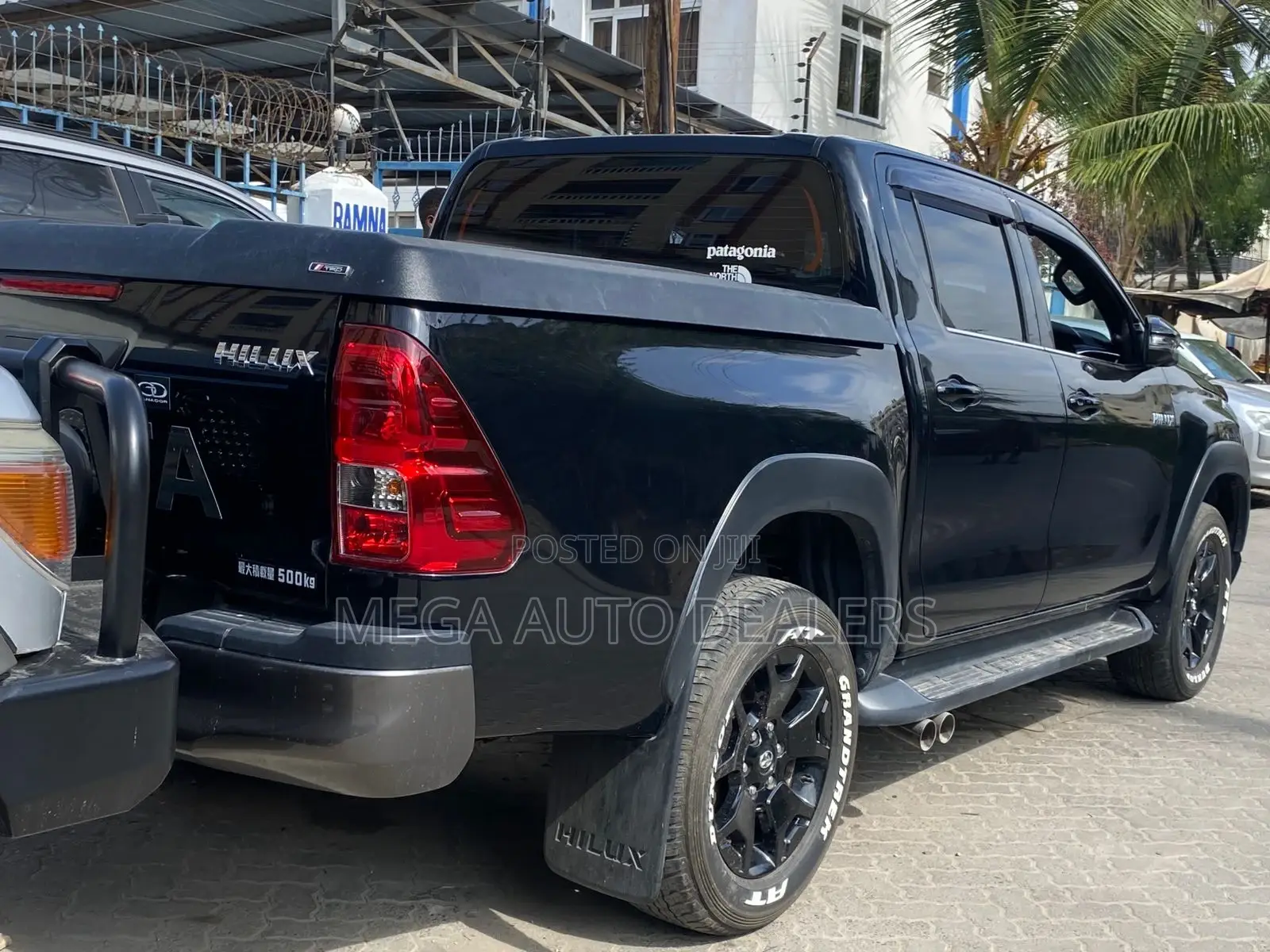 Toyota Hilux 2018 Black