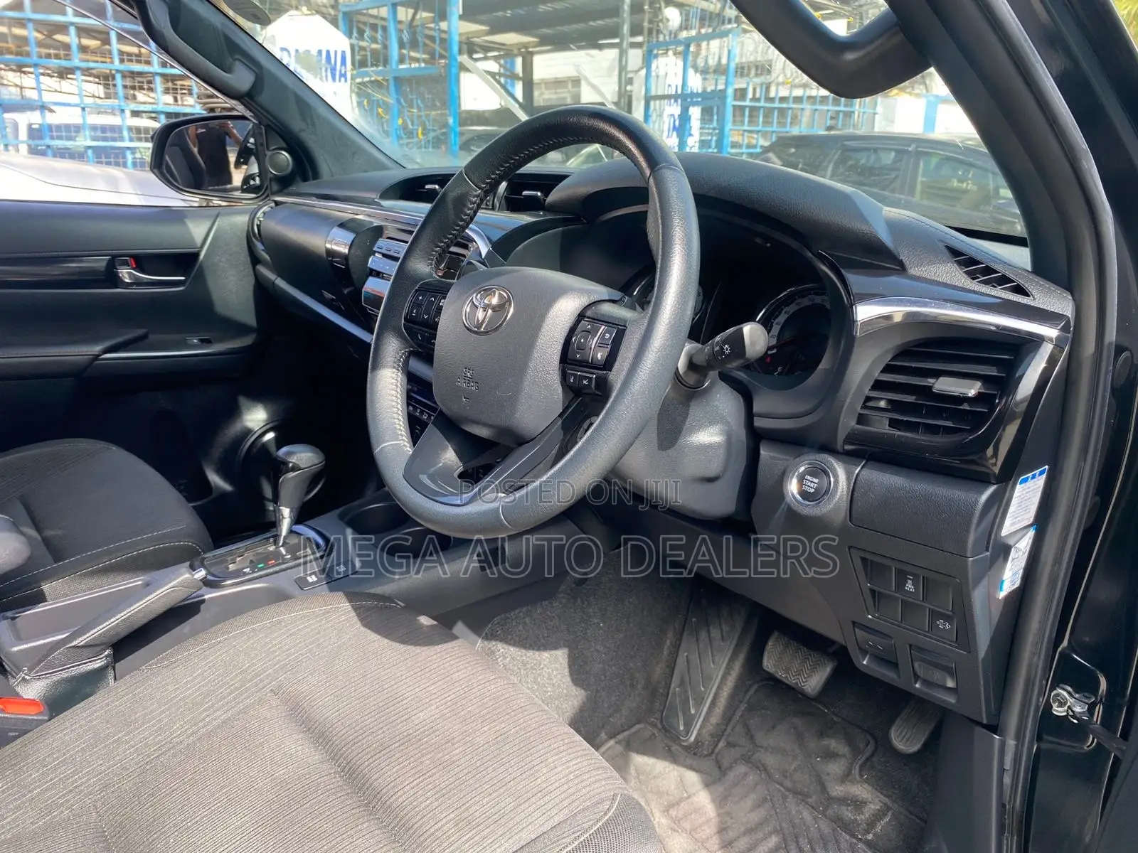 Toyota Hilux 2018 Black
