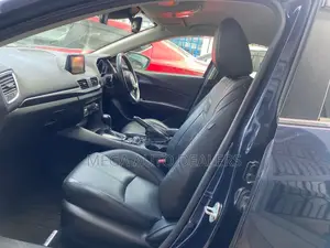 Mazda Axela 2018 Blue