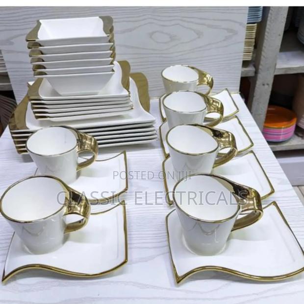 30pc White Gold Wavy Dinnerset