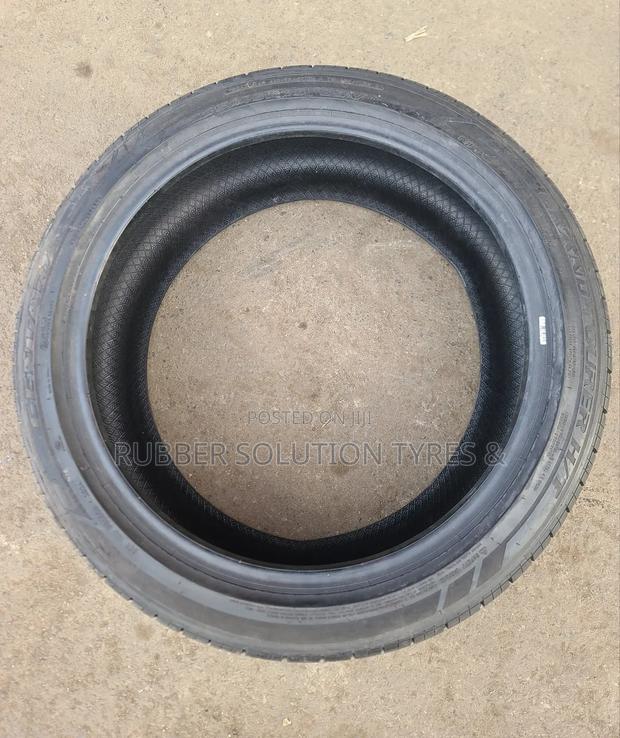 235/45r19 Centara Tires 95v Grand Tourer H/T - thumbnail 4