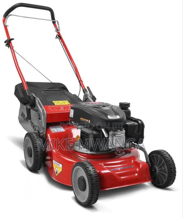 Windsor Gasoline Lawnmower - main view