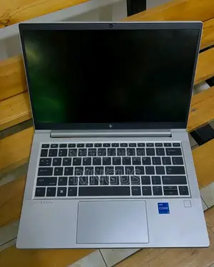 New Laptop HP EliteBook 640 G9 16GB Intel Core I5 SSD 512GB