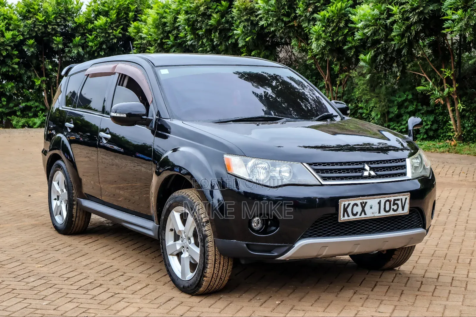 Mitsubishi Outlander 2011 Black