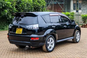 Mitsubishi Outlander 2011 Black