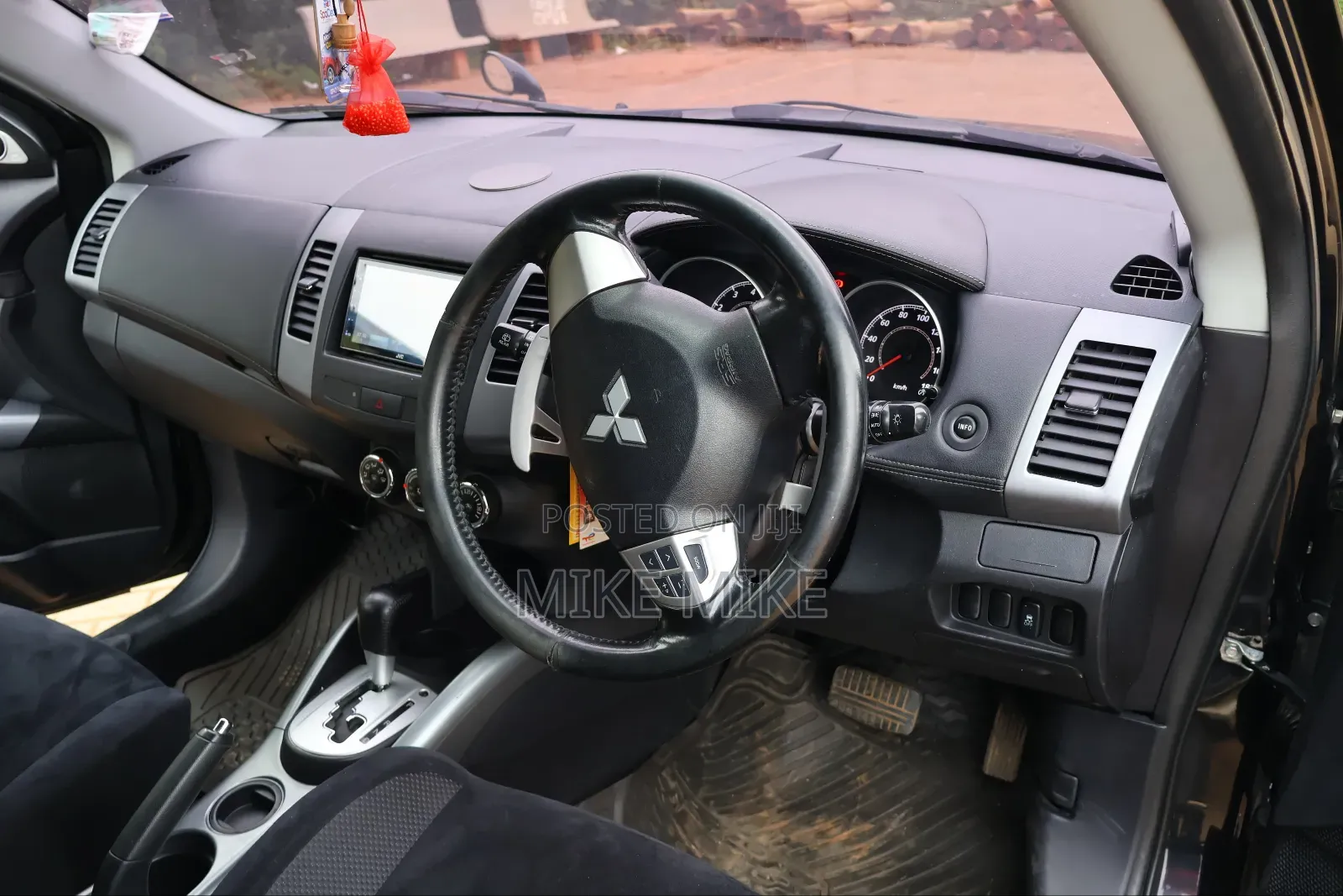 Mitsubishi Outlander 2011 Black