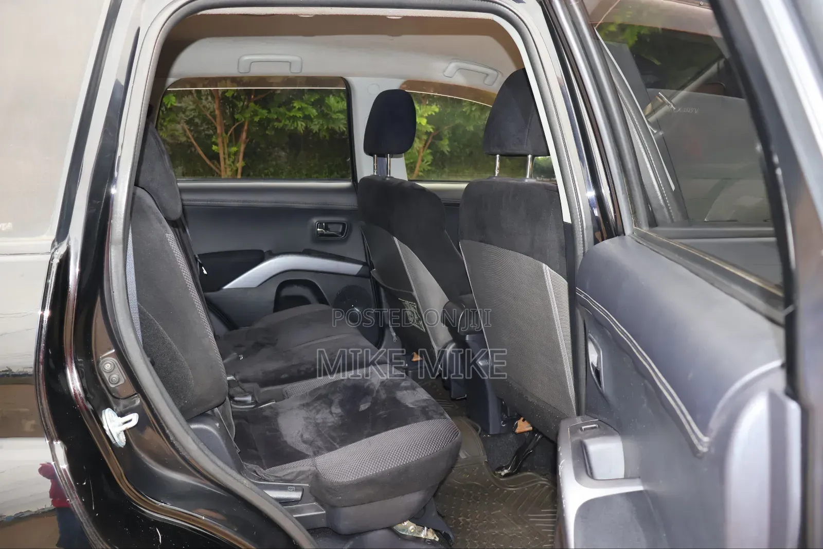Mitsubishi Outlander 2011 Black