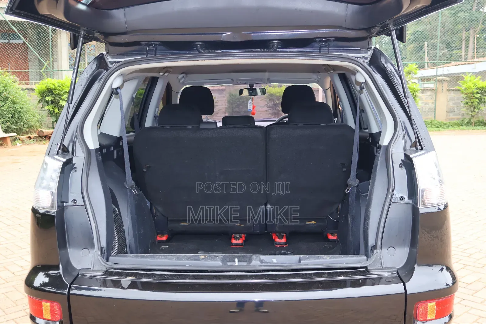 Mitsubishi Outlander 2011 Black