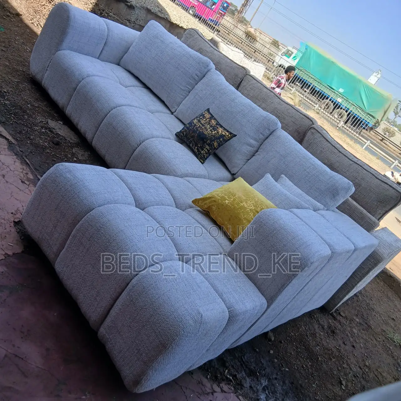 Socializing Cool 6 Seater Bubble L Seat