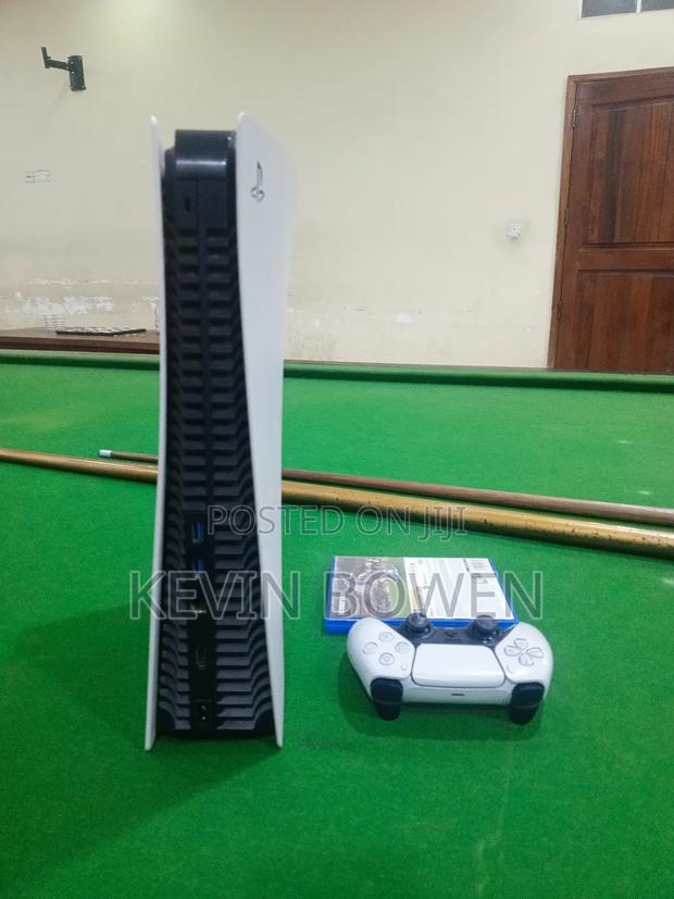 Ps5 Standard Home Used in Mint Condition - thumbnail 2